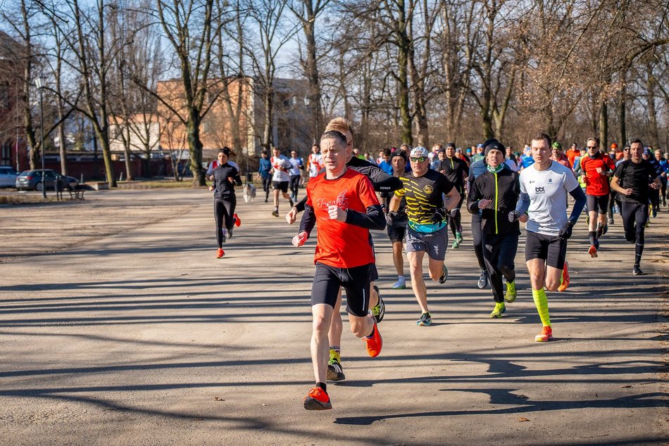 Łódź. Parkrun w Parku Poniatowskiego w Łodzi. Brałeś udział w biegu? Znajdź się na zdjęciach!