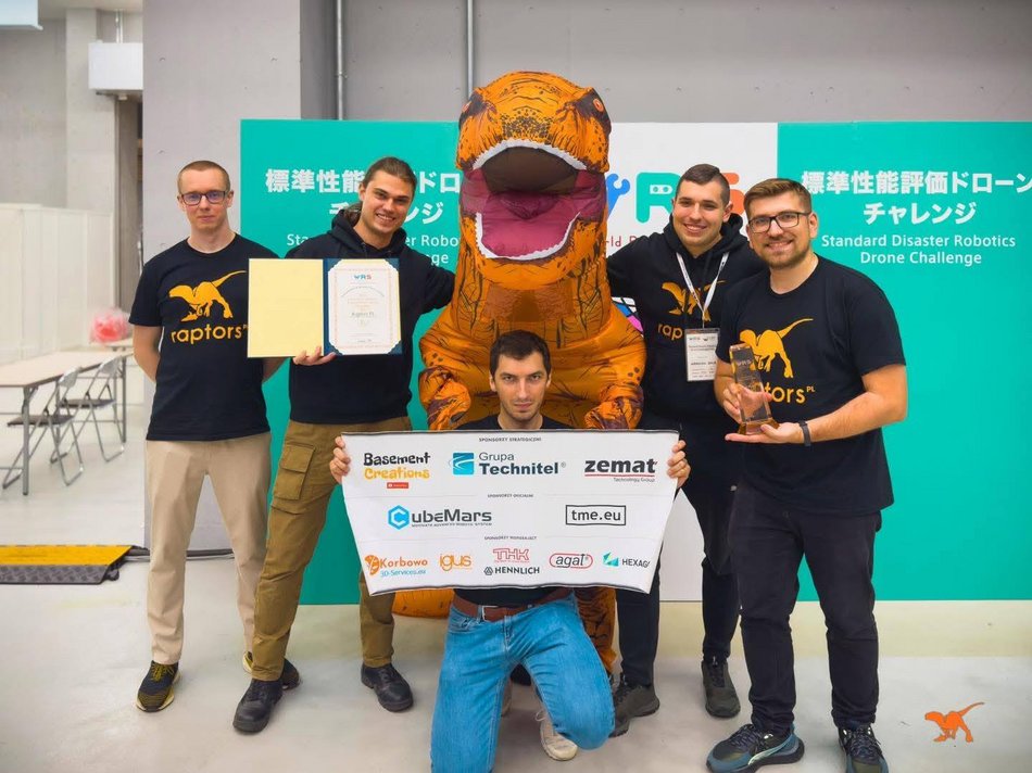 Łódź. Mikrodrony z Łodzi podbijają Japonię. Studenci Politechniki Łódzkiej z kolejnym sukcesem