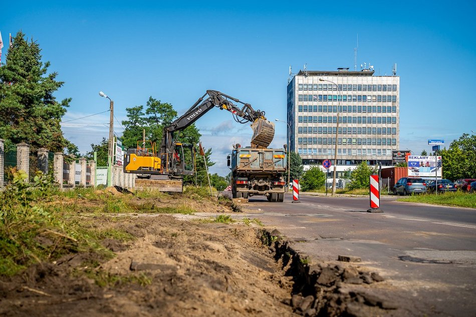 Remont Szparagowej i Wersalskiej wystartował. Dwie ulice na Teofilowie zyskają nowy asfalt i chodniki