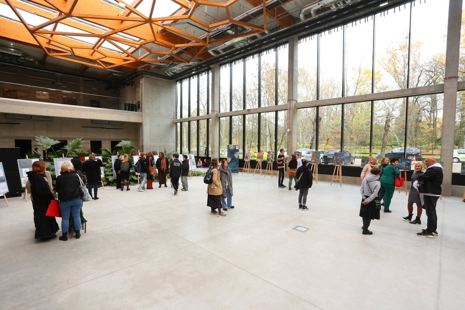 Wystawa prac plenerowych uczniów Państwowego Liceum Sztuk Plastycznych w Łodzi w Orientarium Zoo Łódź