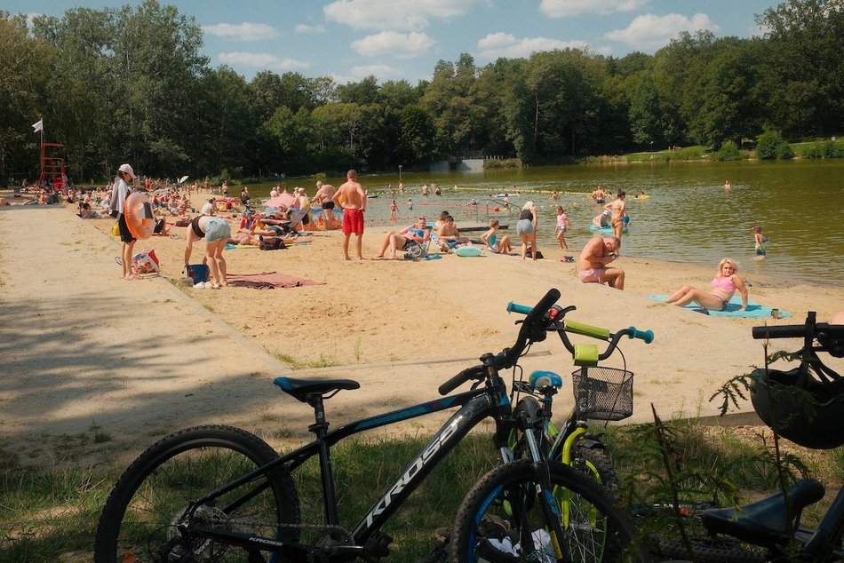 Łódź. Arturówek w pełnym słońcu. Idealny czas na plażowanie!