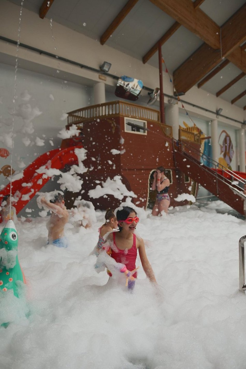 Łódź. Piana Party w Aquaparku Fala