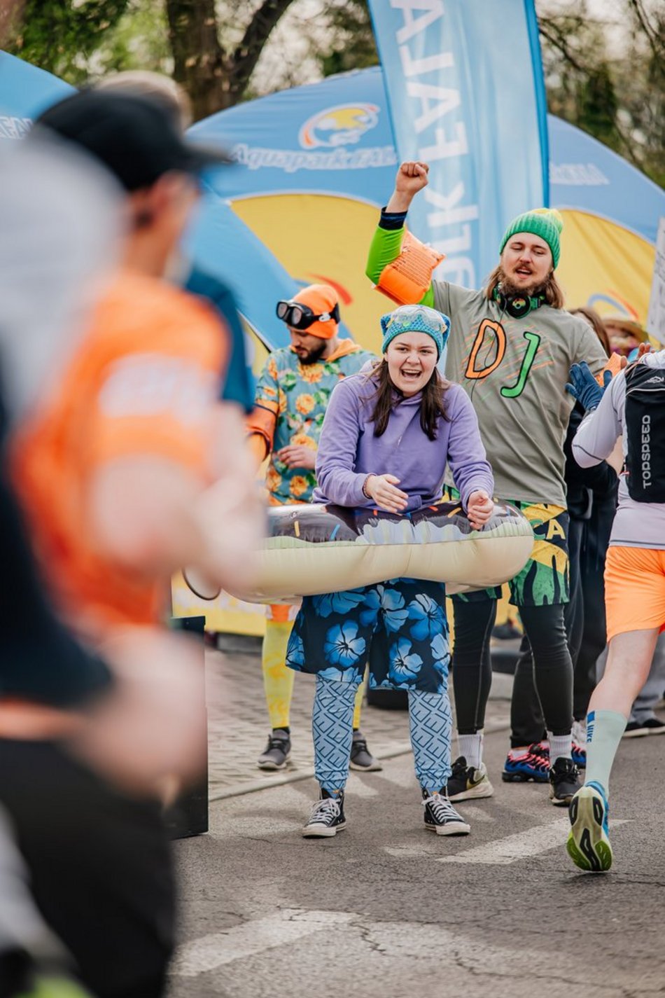 Łódź. Strefa kibica na DOZ Maraton Łódź 2026. Jak Łodzianie dopingowali biegaczy?