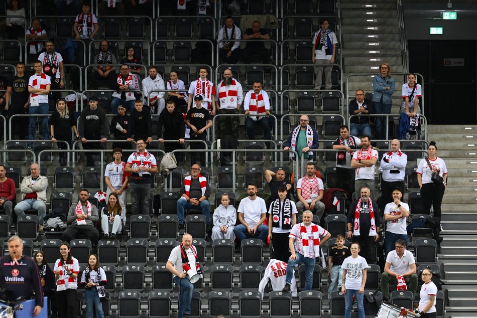Łódź. Kibice na meczu ŁKS Commercecon Łódź z ITA TOOLS STAL Mielec. Byłeś/aś?
