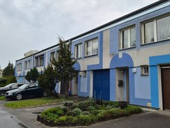 Łódź. Ukryte domki pomiędzy blokami w Łodzi. Niby Zarzew, a jak nadmorski kurort!