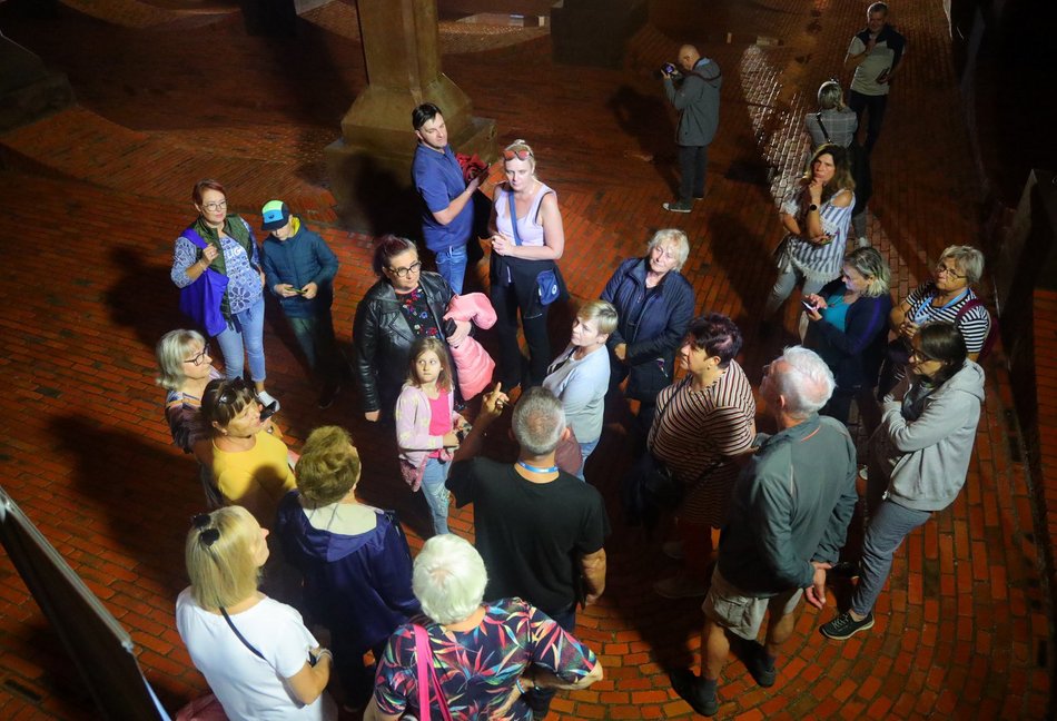 Zwiedzanie podziemnej katedry na Stokach z okazji 600. Urodzin Łodzi