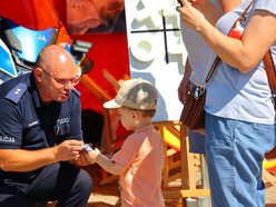 Piknik rodzinny "Bezpieczne wakacje z mundurem" pod Atlas Areną