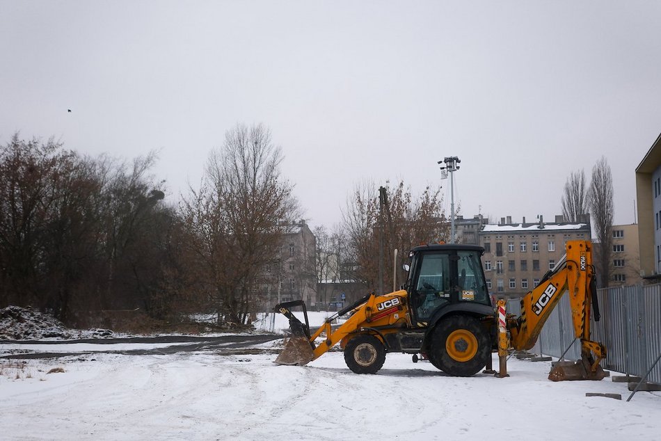 Łódź. Pierwsze koparki na budowie przy Pabianickiej
