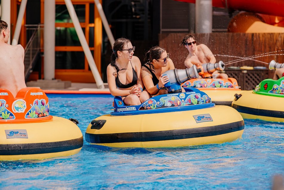 Łódź. Bitwa na wodnych skuterach w Aquaparku Fala! To jedyna taka atrakcja w Polsce!