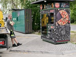 Pierwszy automat z pizzą w Łodzi stanął na Retkini