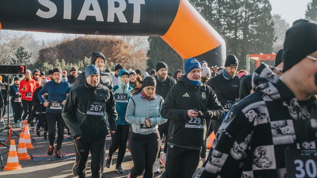 Botaniczna Piątka w Ogrodzie Botanicznym w Łodzi. Galeria z mroźnego biegu [ZDJĘCIA]