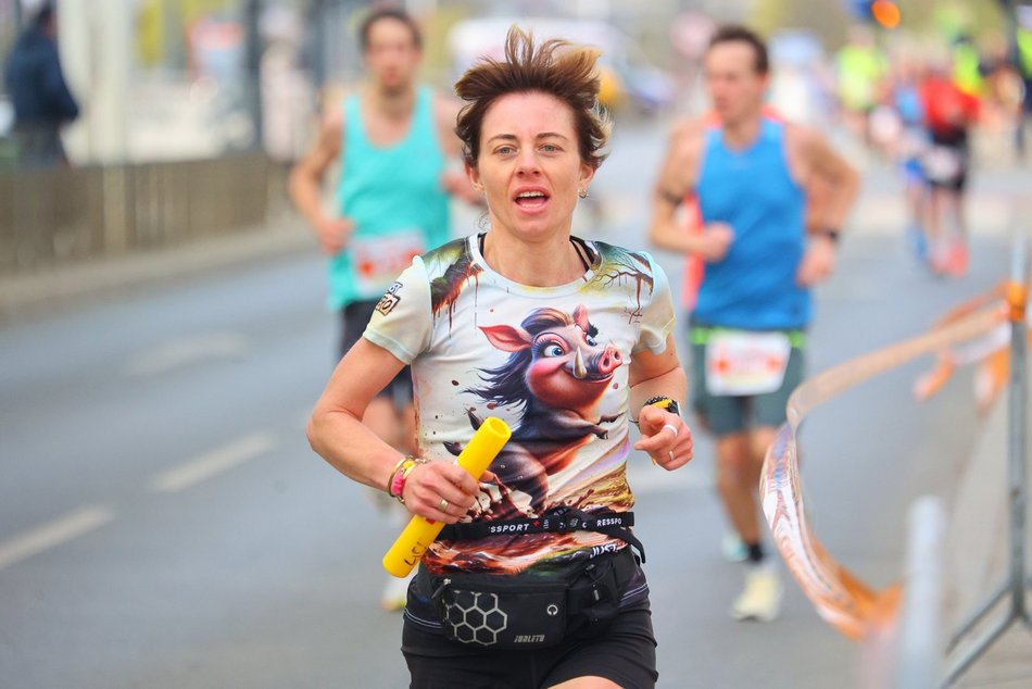 Łódź. DOZ Maraton Łódź 2026. Brałeś udział w biegu? Odszukaj się w galerii i zapisz na pamiątkę!