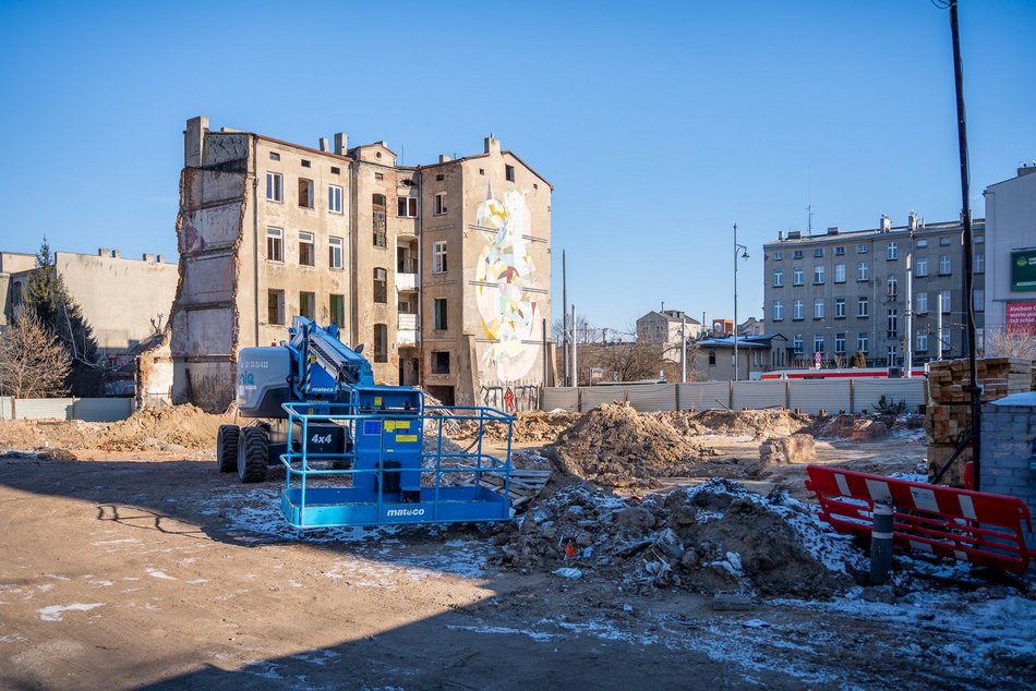 Łódź. Narożnik przy Kilińskiego i Pomorskiej przestanie straszyć. Ruszyła budowa nowych mieszkań w Łodzi