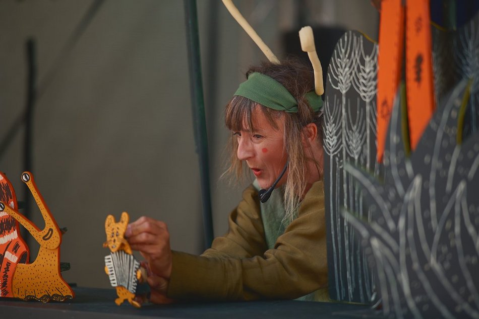 Łódź. Baśniowa Piotrkowska w Łodzi. Magiczny teatr zachwycił najmłodszych widzów