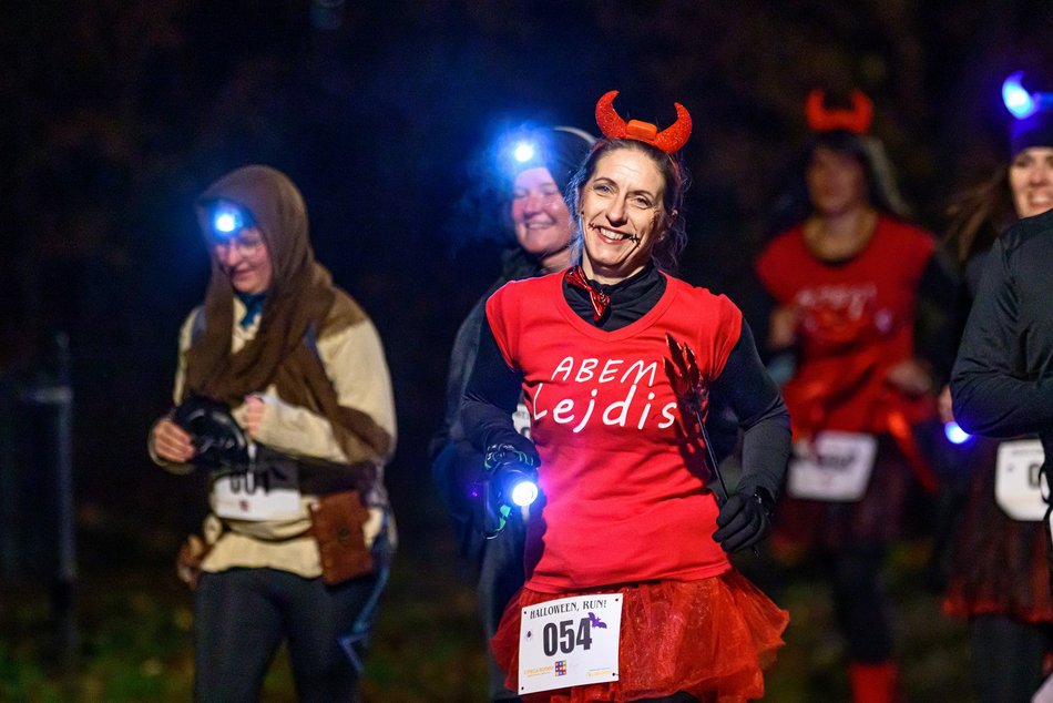 Łódź. Halloween Run w parku na Zdrowiu. Tak bawią się biegacze z Łodzi!