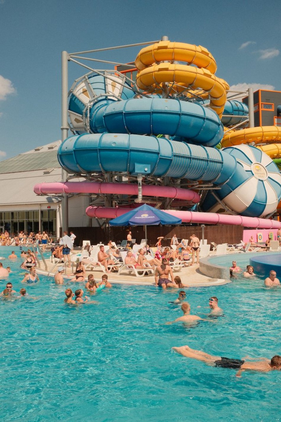 Łódź. Aloha Party w Aquaparku Fala. Hawajski weekend w centrum Łodzi