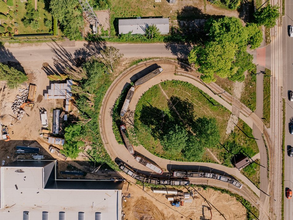 Zajezdnia Helenówek zmienia się w Zakład Techniki MPK Łódź. Prace są już na półmetku