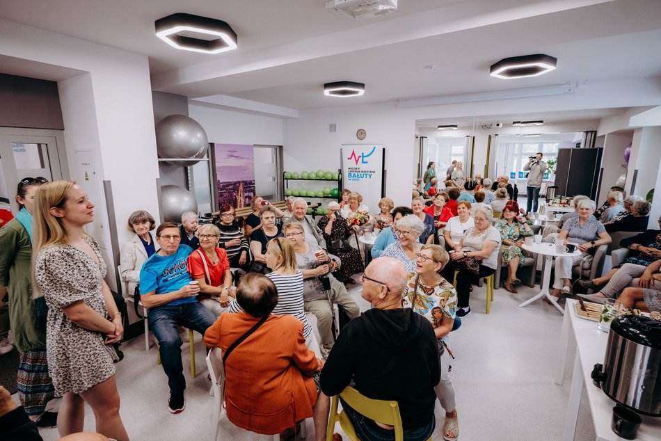 Wernisaż prac łódzkich seniorów w Centrum Zdrowego i Aktywnego Seniora przy ul. Nastrojowej 10