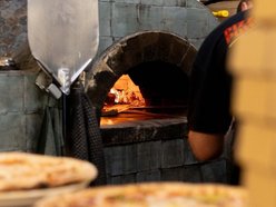 Łódź. Italia w centrum Łodzi. Sebastian Śpiewak z pizzerii Pomodoro to prawdziwy pasjonat pizzy!