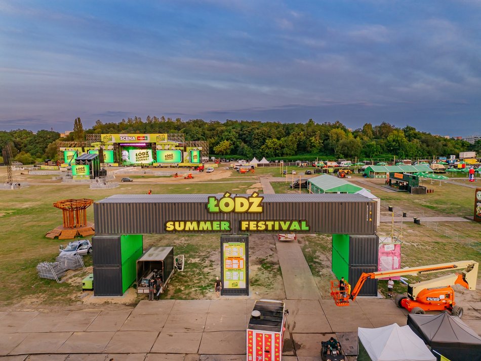 Łódź. Miasteczko festiwalowe gotowe na Łódź Summer Festival 2025. Te zdjęcia mówią wszystko! [ZDJĘCIA]