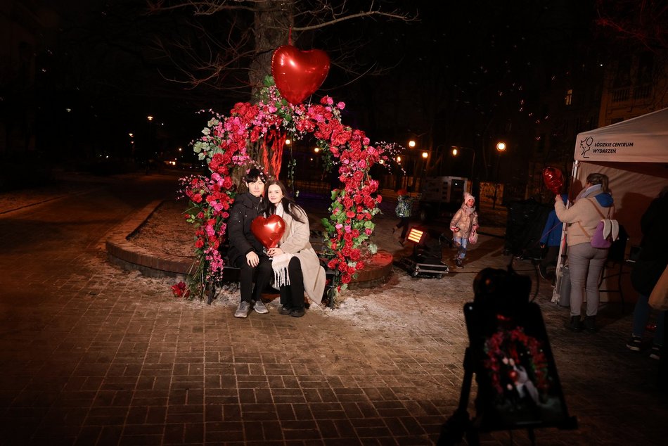 Łódź. Walentynki w Pasażu Rubinsteina w Łodzi. Aż czuć miłość w powietrzu!