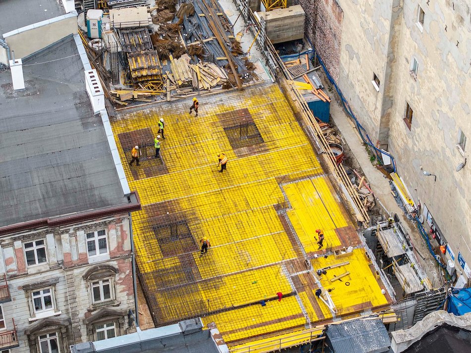 Łódź. Parkingi wielopoziomowe nabierają kształtów. Najnowszy raport z budowy