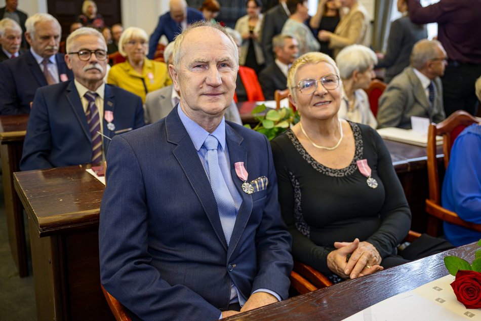 Łódź. Medale za długoletnie pożycie małżeńskie. To się nazywa wielka miłość!