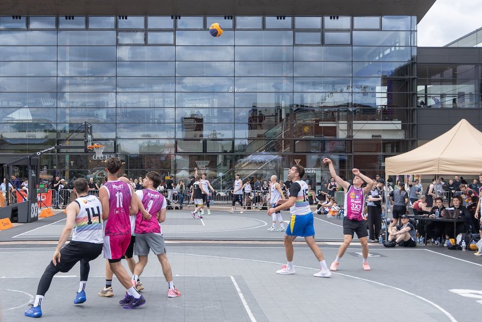 Łódź. Jubileuszowa edycja Basketmanii w Manufakturze