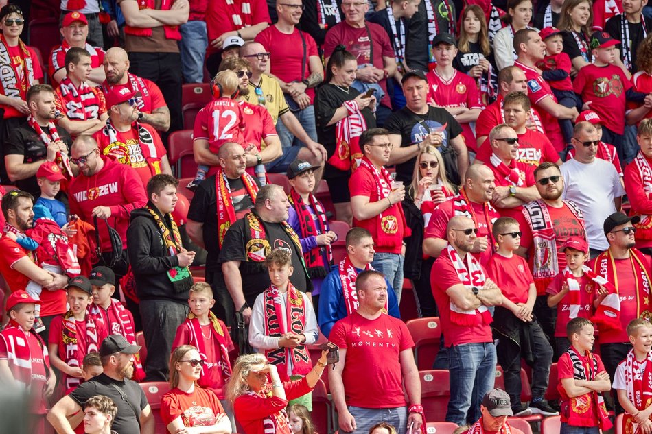 Kibice na meczu Widzewa Łódź