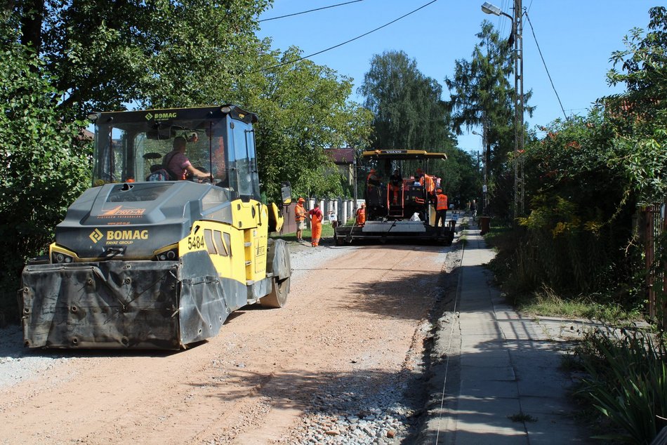Łódź. Remont ul. Hektarowej w Łodzi