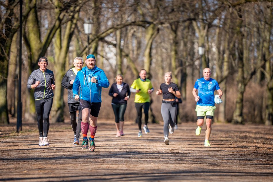 Łódź. Parkrun w Parku Poniatowskiego w Łodzi. Brałeś udział w biegu? Znajdź się na zdjęciach!
