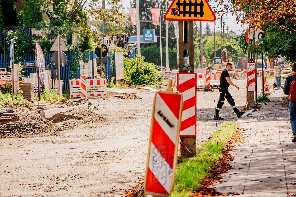 Łódź. Remont Tuszyńskiej w Łodzi. Trwają prace na kolejnym odcinku