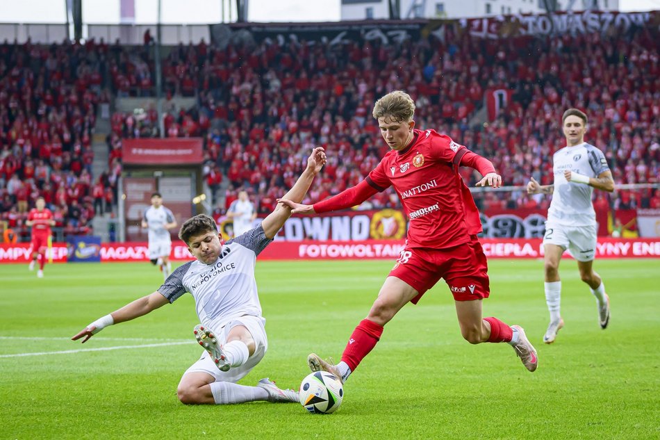 Ostatnia kolejka na koniec sezonu. Widzew Łódź zagra z Rakowem Częstochowa