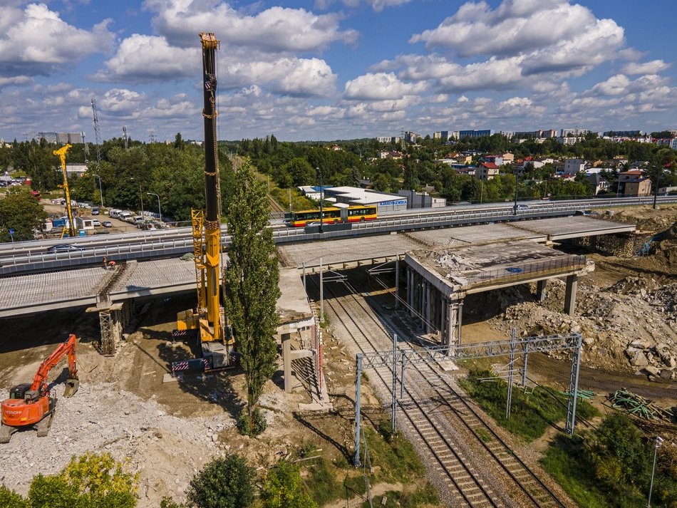Wiadukty na Przybyszewskiego. Robotnicy nie zwalniają tempa!
