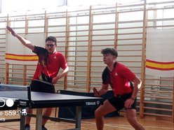 Uczniowie z XXVI LO w Łodzi świetni w tenisa stołowego. Zostawili konkurencję w tyle