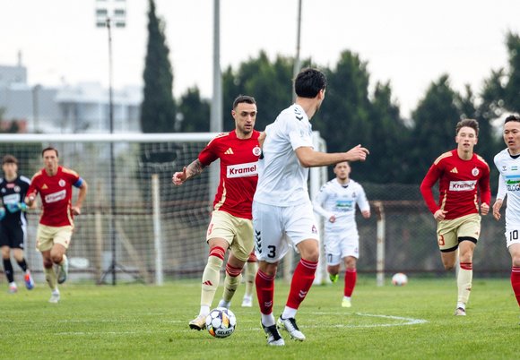 Łódź. ŁKS Łódź - FK Andijon. Nowy rok, stare problemy Biało-Czerwono-Białych