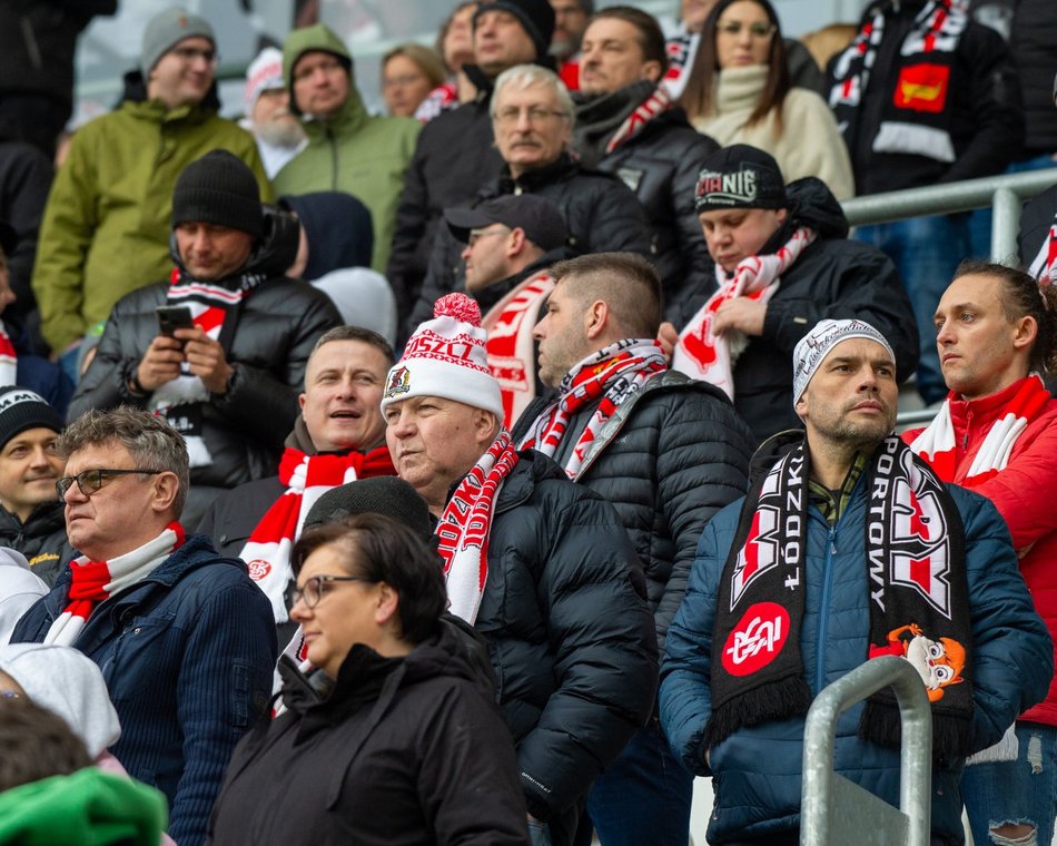 Kibice ŁKS Łódź na meczu z Rakowem Częstochowa