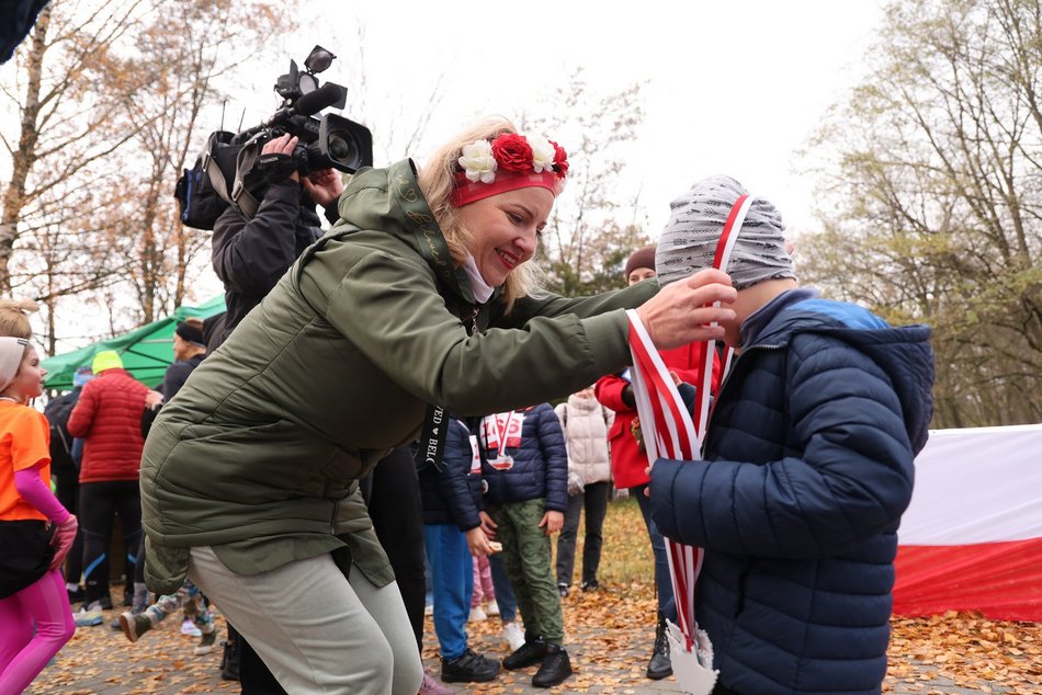 Bieg Niepodległościowa 5 w parku Na Zdrowiu w Łodzi. Odszukaj się w galerii!