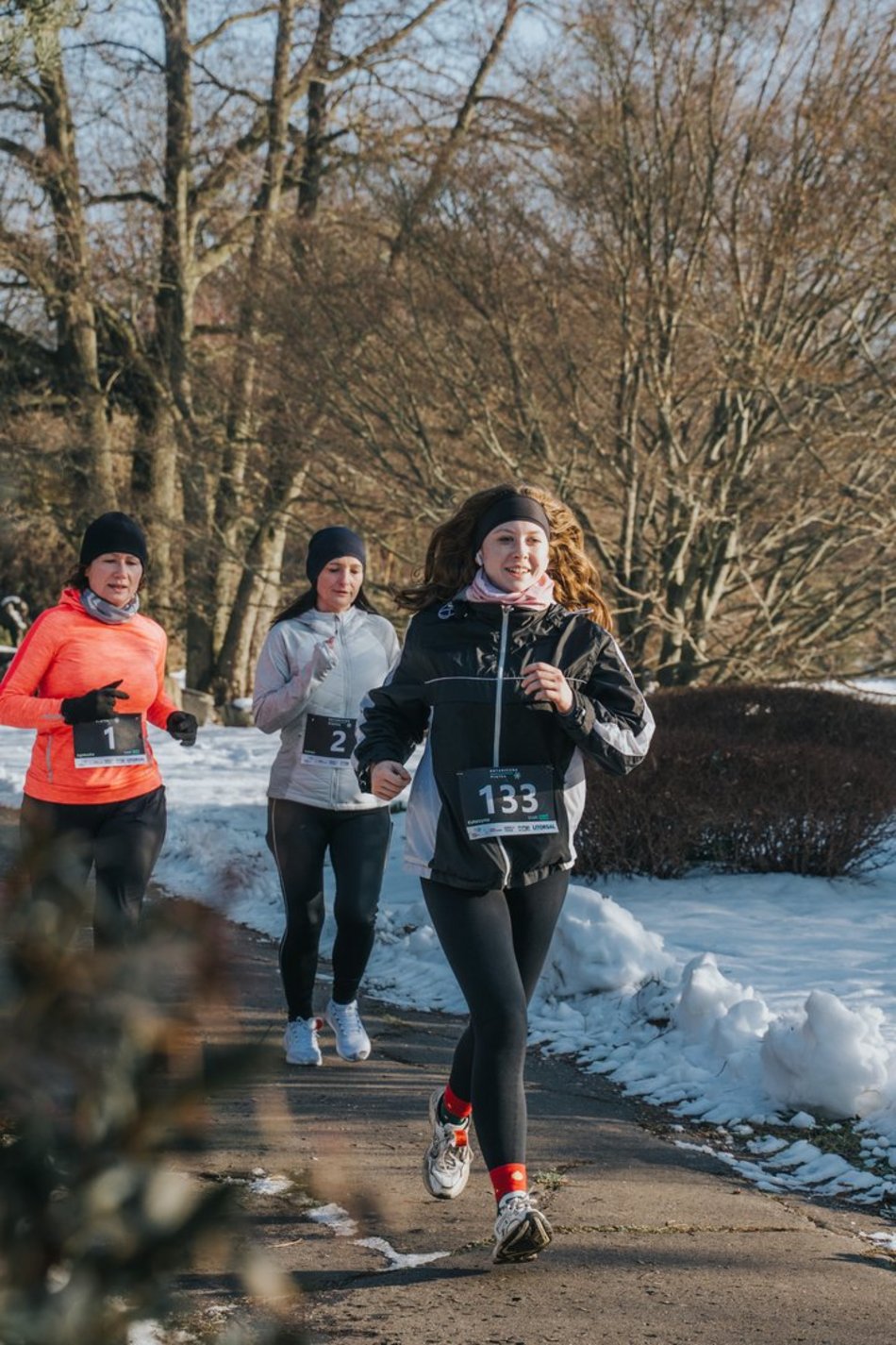 Botaniczna Piątka w Ogrodzie Botanicznym w Łodzi. Galeria z mroźnego biegu