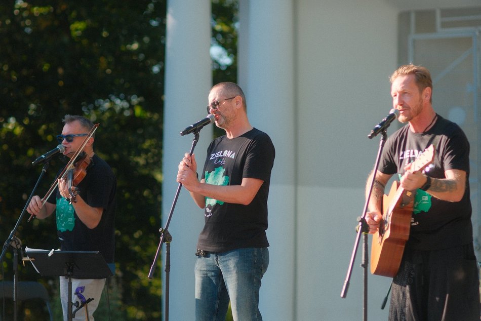 Łódź. Morskie opowieści w parku Julianowskim w Łodzi. Koncert zespołu Kapitan Thorn