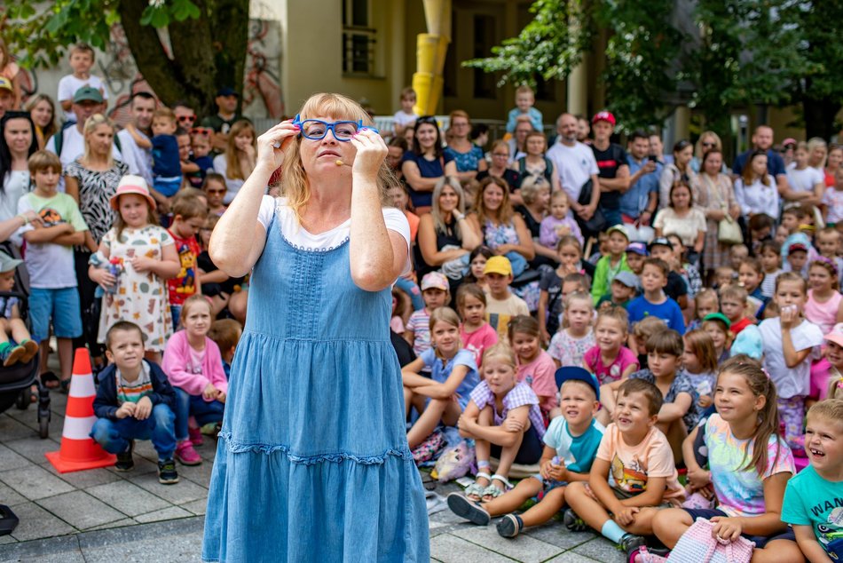 grafika informująca co robić w trakcie weekendu w Łodzi