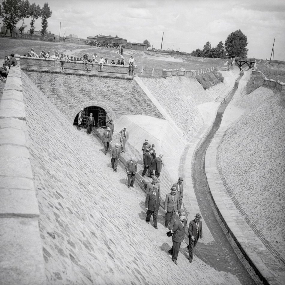 Łódź. Zwiedzanie podziemnej komory przy ul. Obywatelskiej