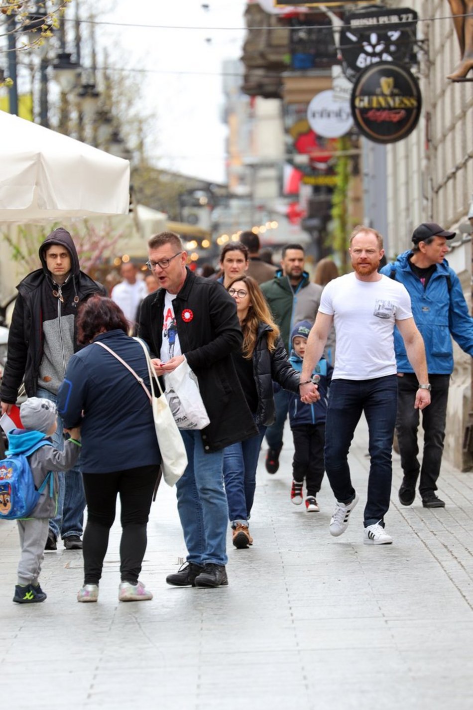 Dzień Flagi w Łodzi. Tłumy mieszkańców na Piotrkowskiej [ZDJĘCIA]