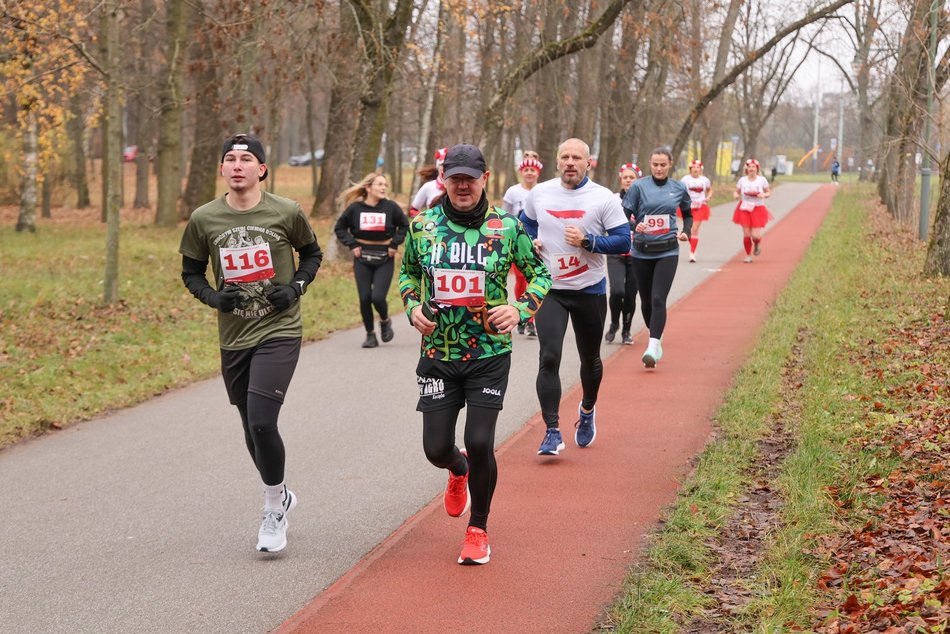 Bieg Niepodległościowa 5 w parku Na Zdrowiu w Łodzi. Odszukaj się w galerii!