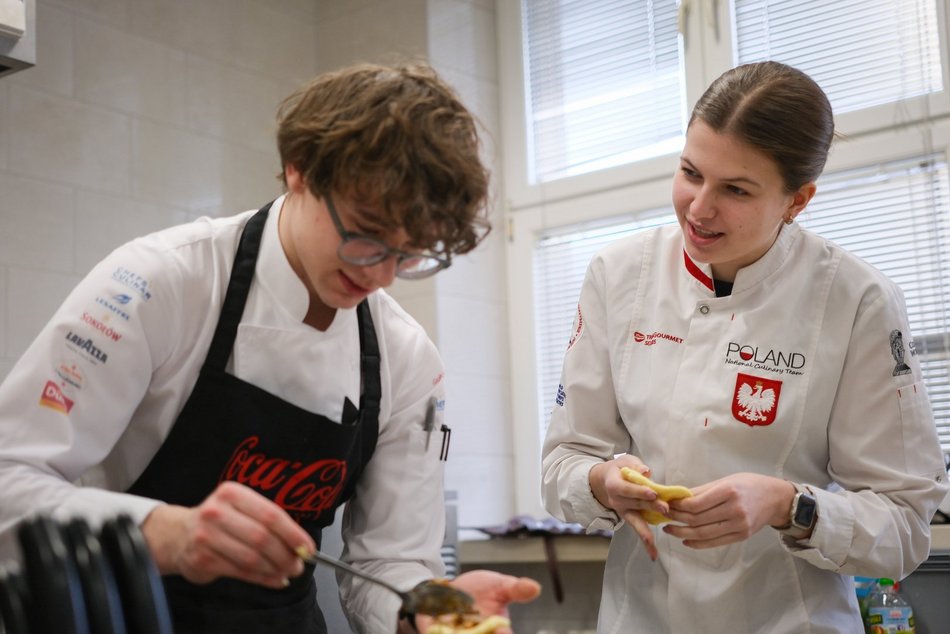 Łódź. Uczniowie Zespołu Szkoł Gastronomicznych w Łodzi