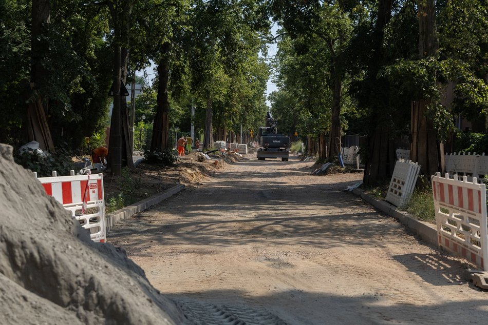 Łódź. Remont dróg na Julianowie w Łodzi. Jak przebiegają prace na Biegańskiego, Malwowej i Żarnowcowej?