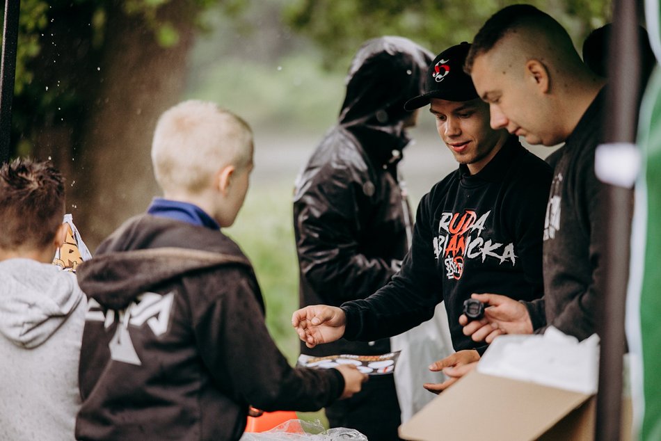 Rodzinny piknik na Stawach Stefańskiego