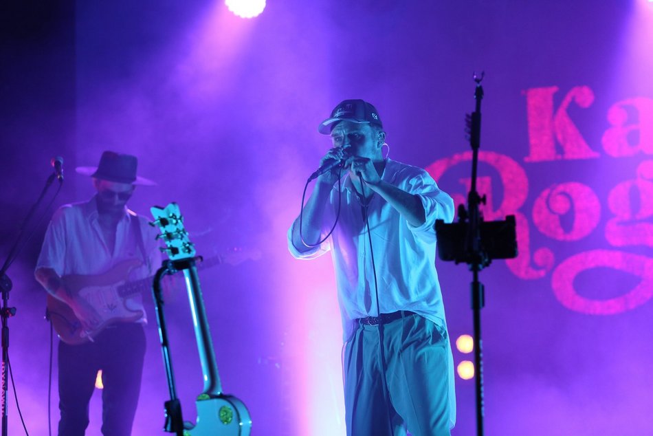 zespół podczas koncertu