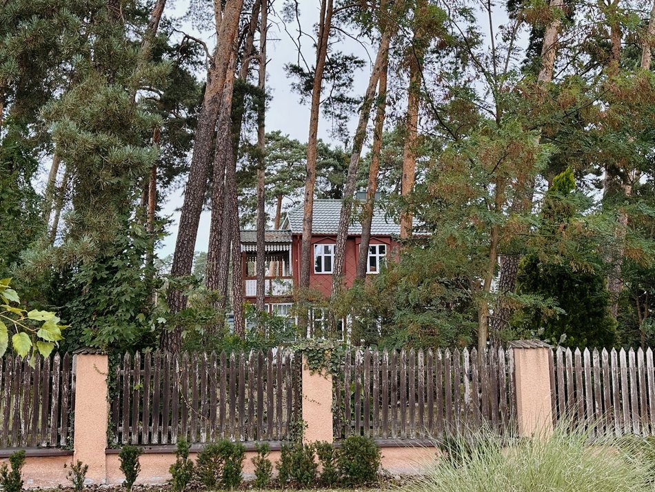 Kolumna-Las, Łask, zabytkowe wille, architektura drewniana