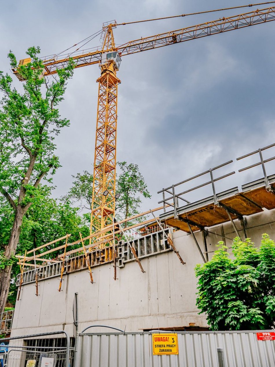 Łódź. Budowa parkingów wielopoziomowych w Łodzi. Zobacz, jak powstają kolejne piętra!